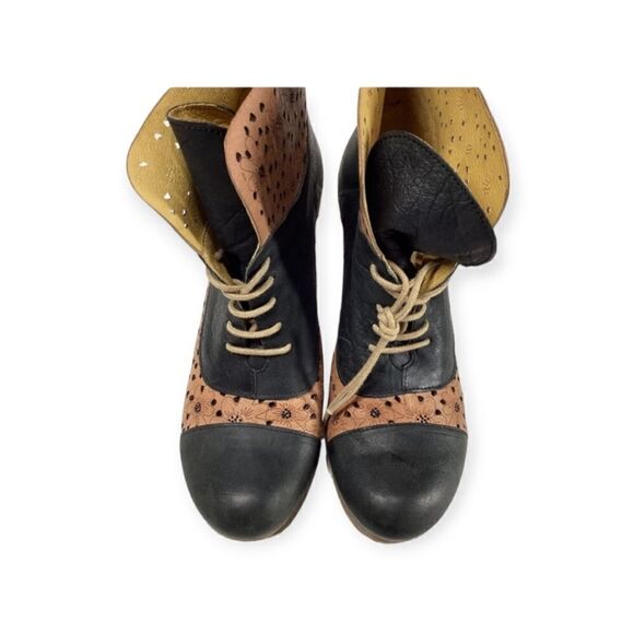 Brako Perforated leather ankle boots brown‎ & black floral print EU 40 - Picture 1 of 15